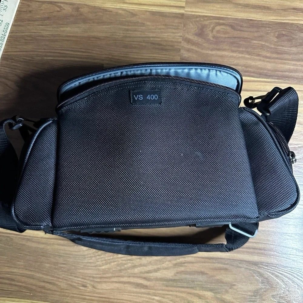 LowePro VS400 Camera Bag Black Should Strap Padded Compartments Canon Nikon